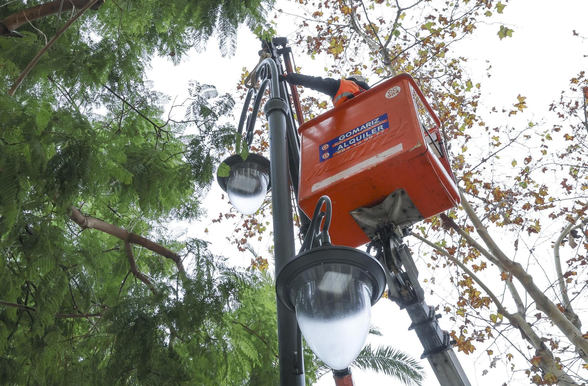 Así son las nuevas farolas de Alicante, inspiradas en las que existían en el pasado