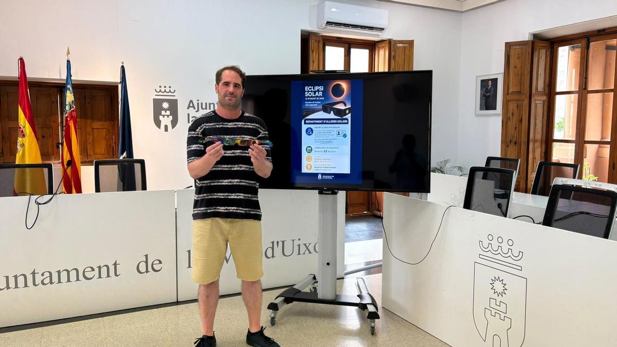 La Vall repartirà ulleres homologades per a l'eclipsi solar del 12 d'agost: quantitat per persona, lloc de recollida i horari