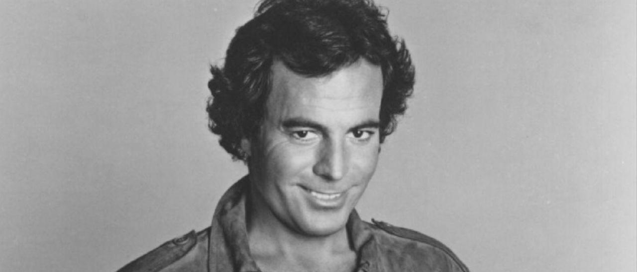 Julio Iglesias.