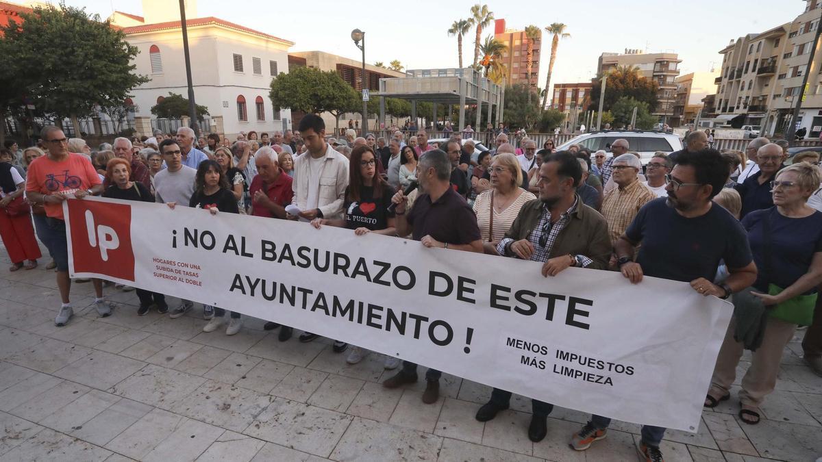 Protesta en el Port de Sagunt contra el 'basurazo' hace unos meses.