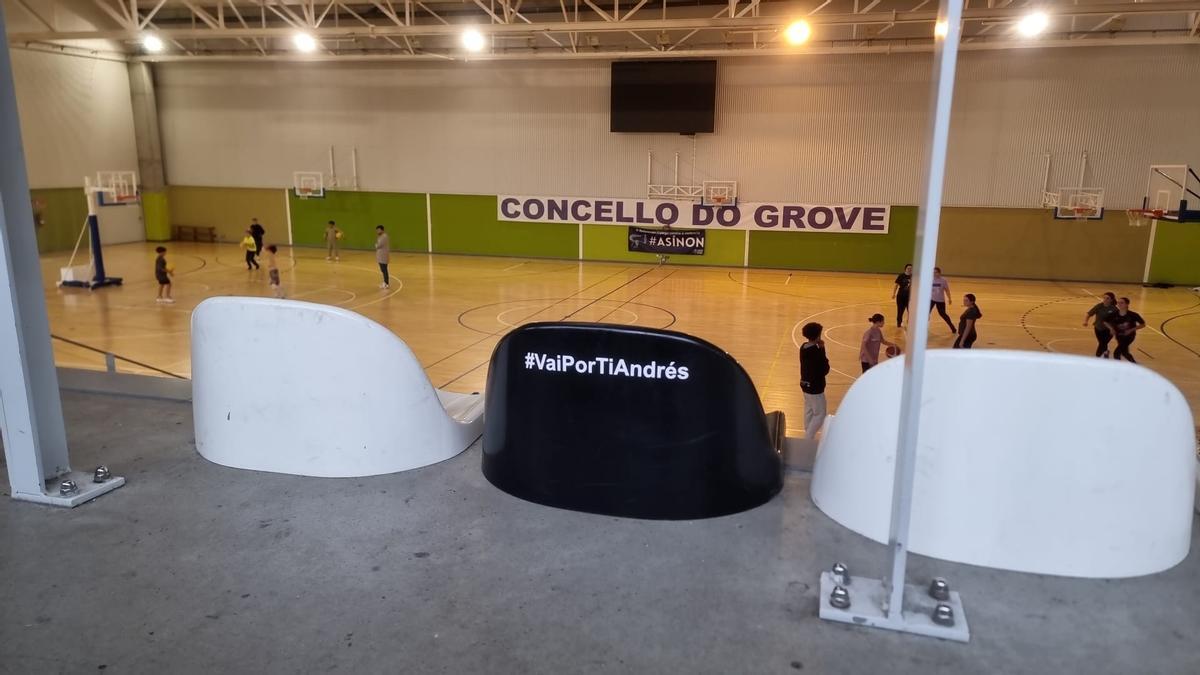 Asiento que se suma al homenaje a la memoria de Andrés Rico en el pabellón Monte da Vila.