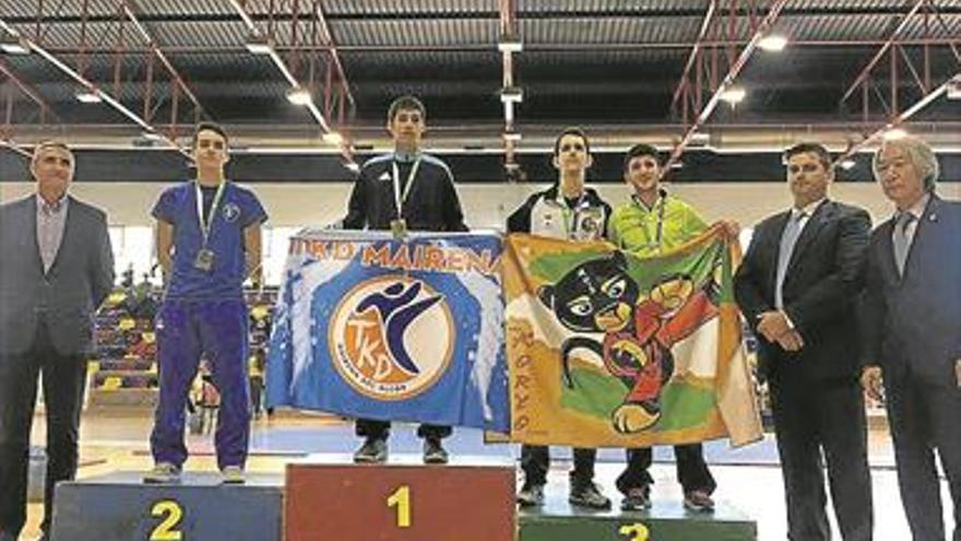 BRONCE PARA EL CLUB KORYO LUCENA EN LA SUPERCOPA de taekwondo