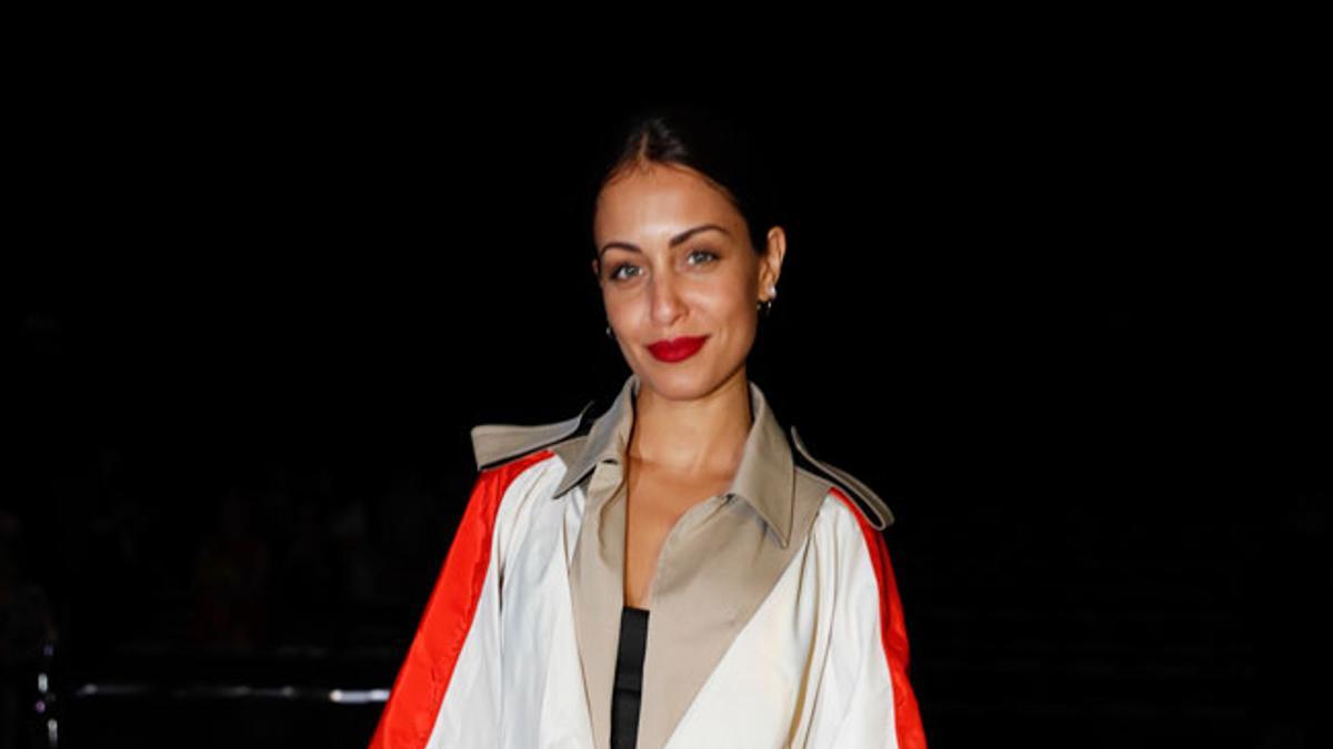 Hiba Abouk, una de las asistentes al desfile de Juan Vidal