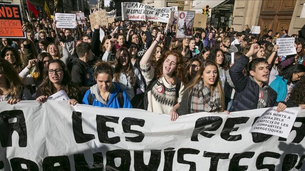 jjubierre36402873 manifestacin contra la lomce y la revlidas161125142336