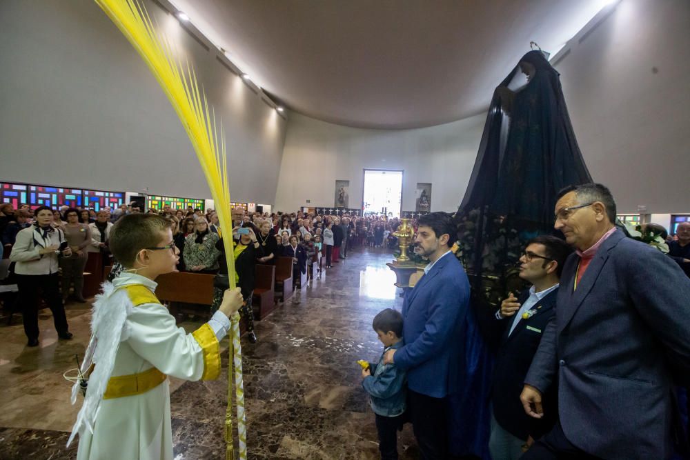 El Encuentro en La Vila se celebra en el templo Cristo Resucitado por la lluvia.