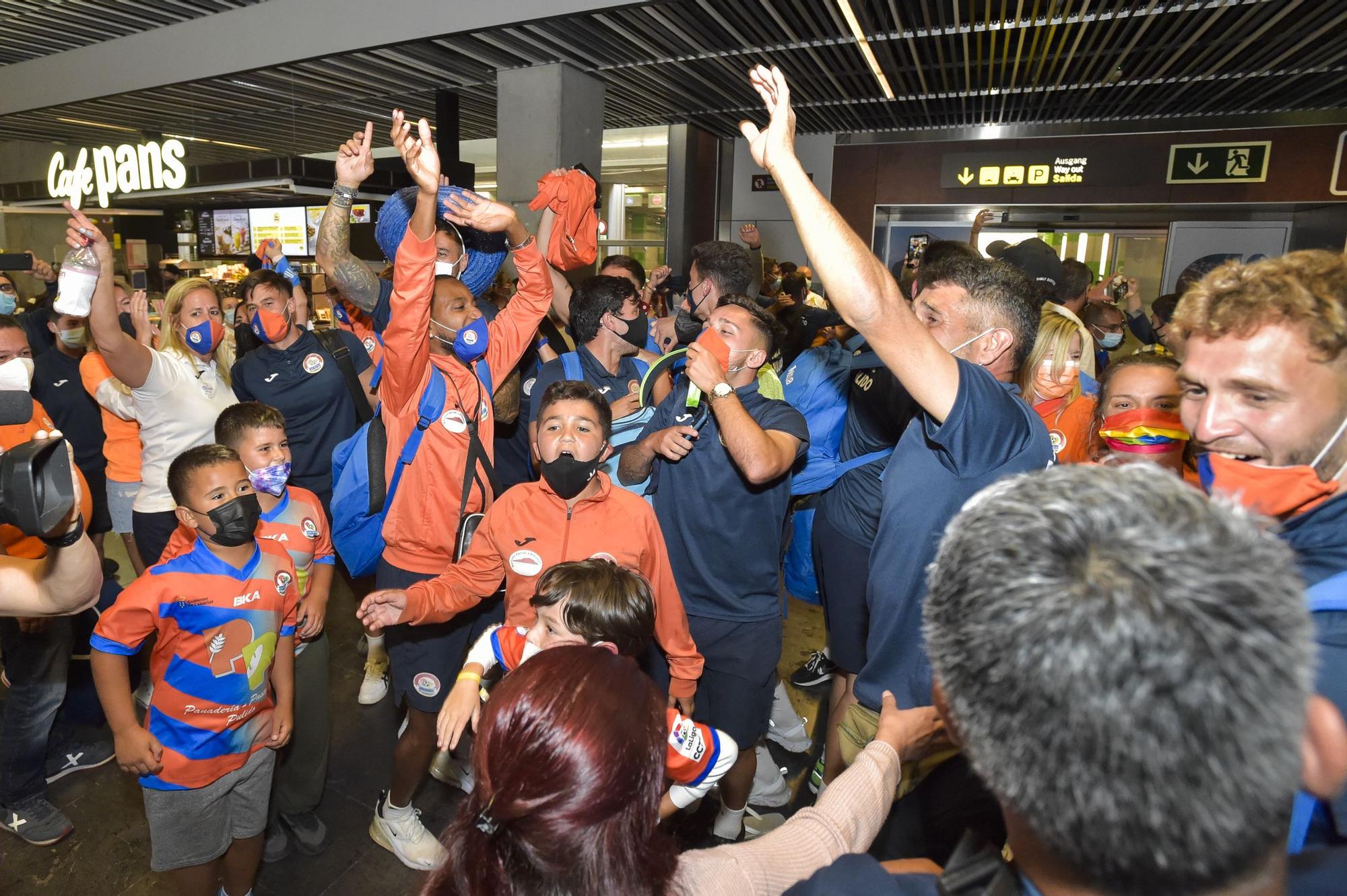 Llegada del Panadería Pulido San Mateo tras el ascenso