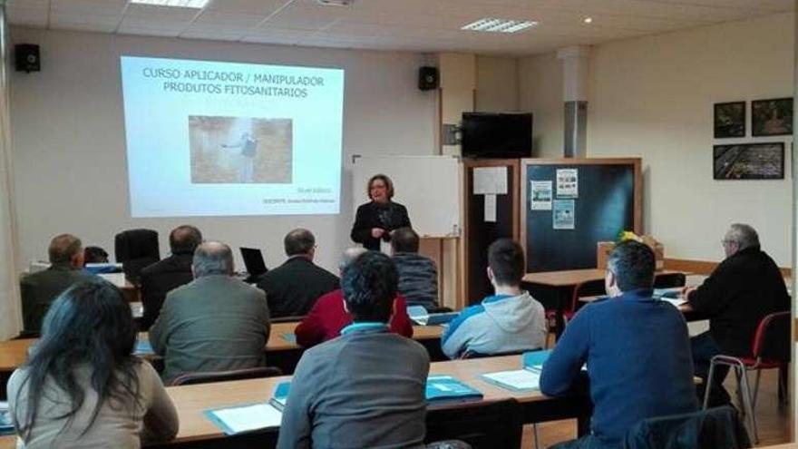 Escola de Emprego forma en aplicación de fitosanitarios