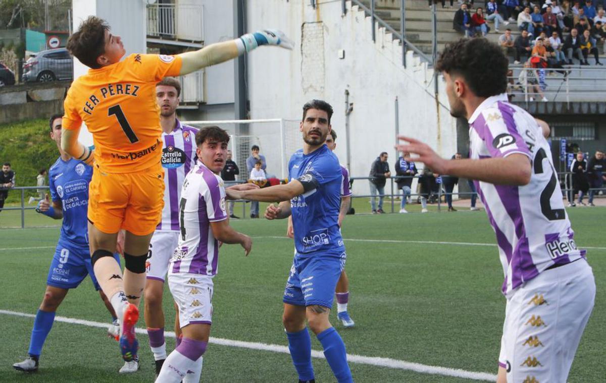 El Ourense CF se gusta ante un débil Valladolid