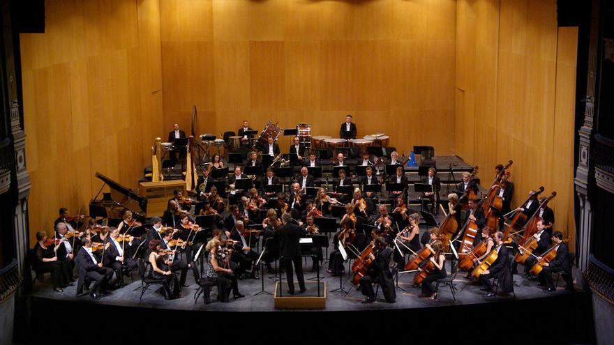 La Orquesta Filarmónica de Málaga interpretará un concierto extraordinario junto a Abraham Cupeiro