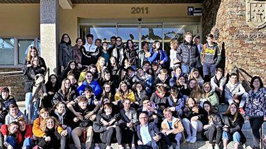 Casi 30 jóvenes galos de Annecy visitan Carral
