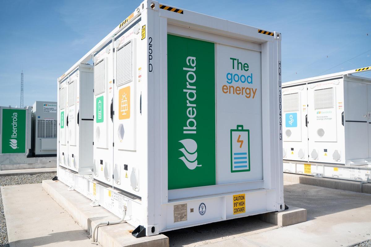 Fotogalería | Las imágenes del acto de inauguración de la mayor batería de almacenamiento de energía de España