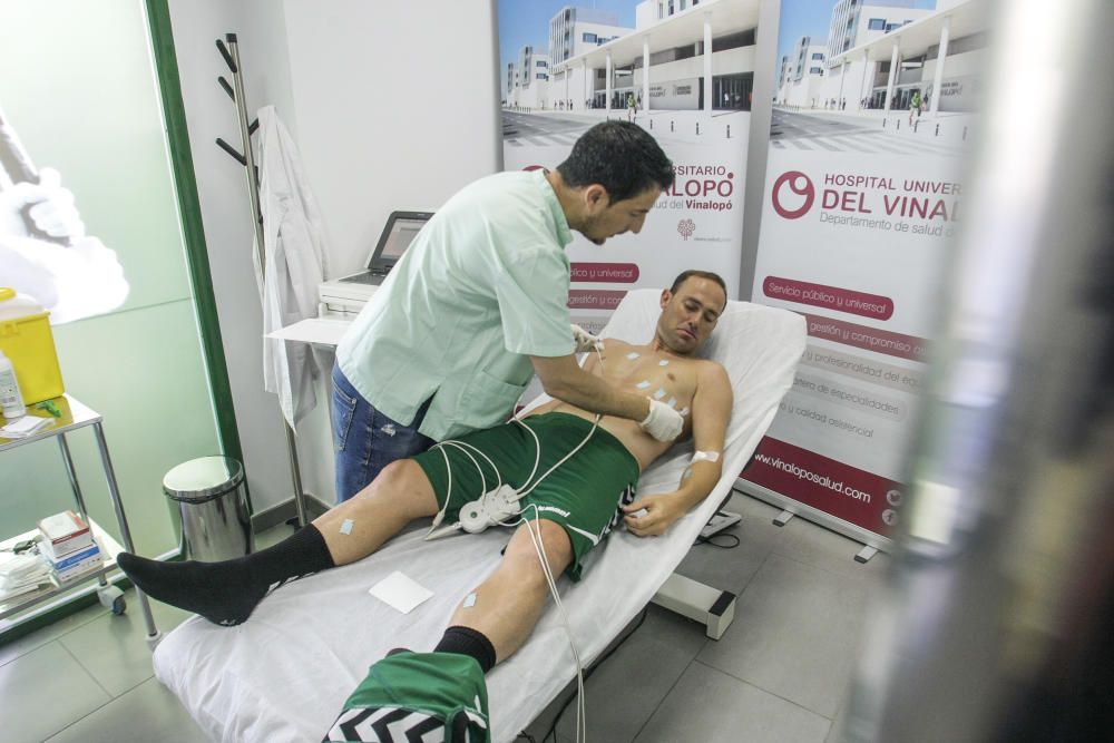 Los jugadores del Elche pasan las pruebas médicas