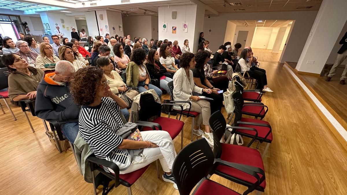 Público durante el encuentro.