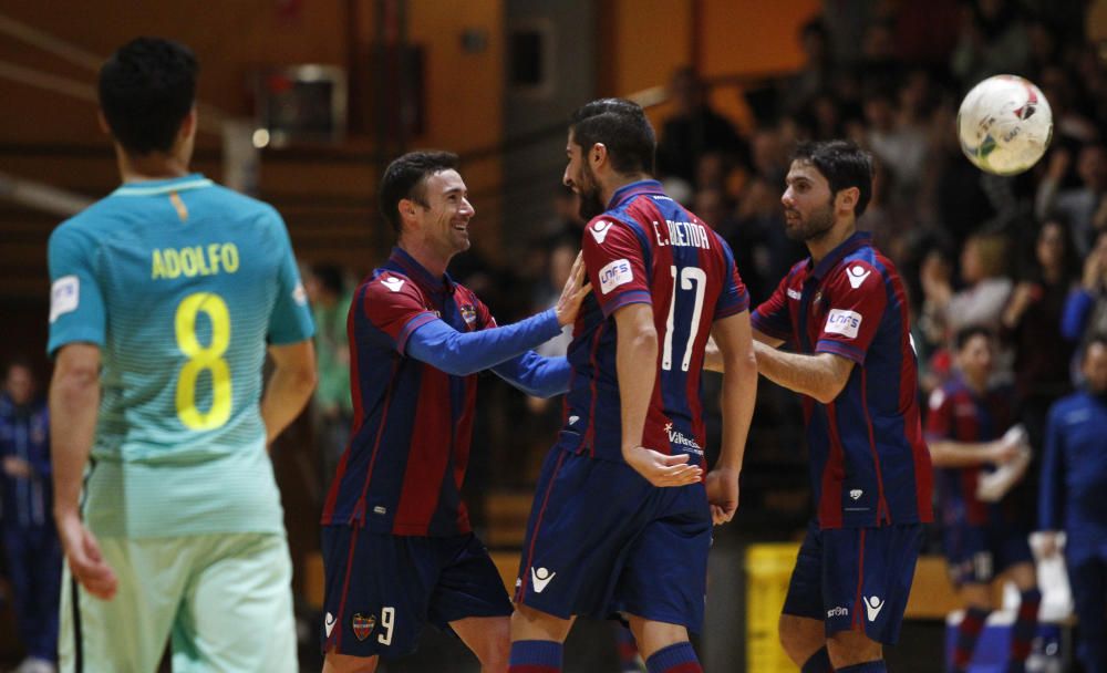 Las mejores imágenes de la victoria del Levante Fútbol Sala en Copa frente al Barça