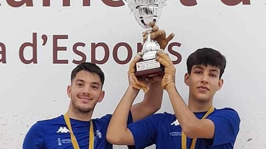 Los hermanos Terrades de Ondara, campeones autonómicos de raspall