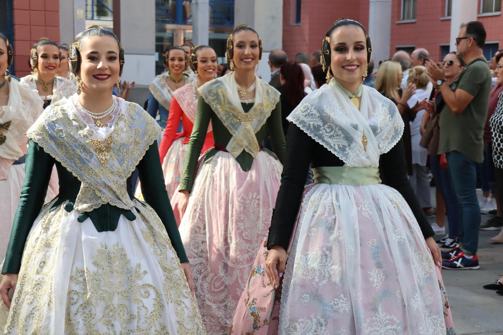 María Estela, la corte, Quart y Xirivella honran a la senyera más viajera de las Fallas