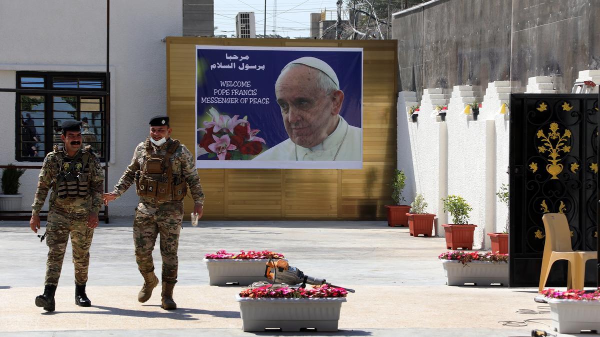 Irak refuerza seguridad y decora Bagdad ante la llegada histórica del Papa.