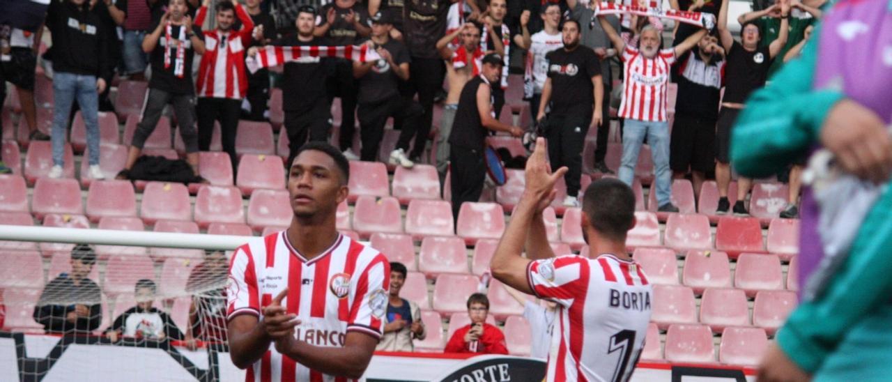 La Sociedad Deportiva Logroñés, que recibe el sábado al  Castellón en Las Gaunas, es un canto al fútbol popular.