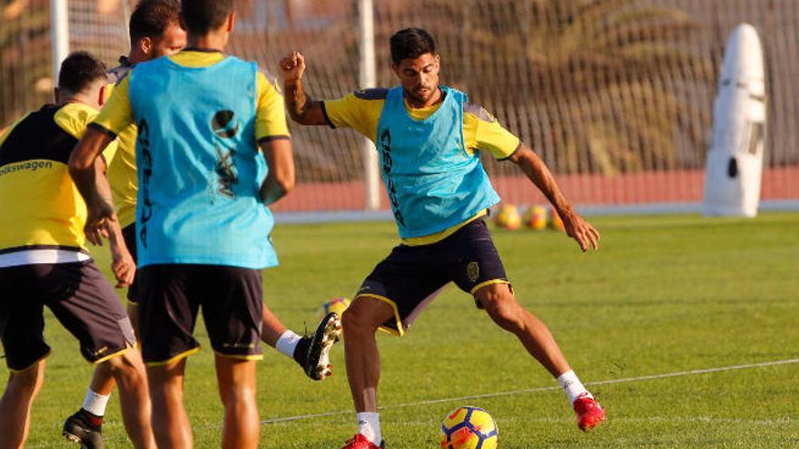 Aythami apunta al once de Pako ante el Levante