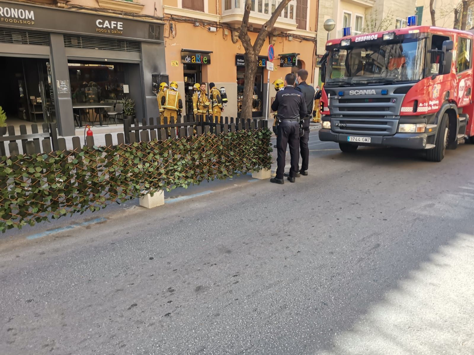 Incendio en una cafetería de la calle Arxiduc, en Palma