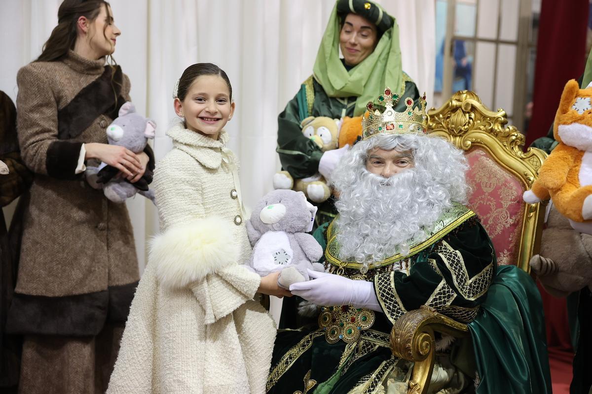 El "retro" de las Falleras 2026 en la Cabalgata de Reyes