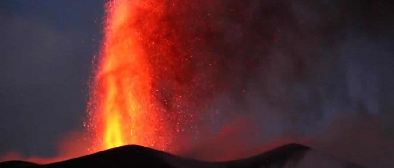 El volcán de La Palma mantiene su explosividad