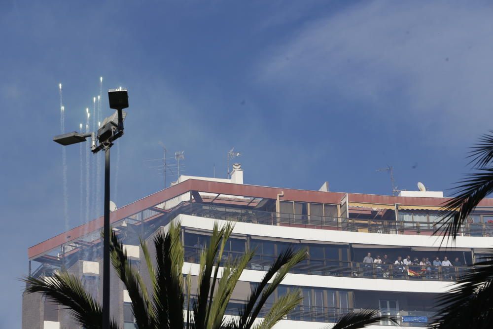 Los Hermanos Ferrández abren la Nochevieja 2017 con una potente mascletà en Luceros.