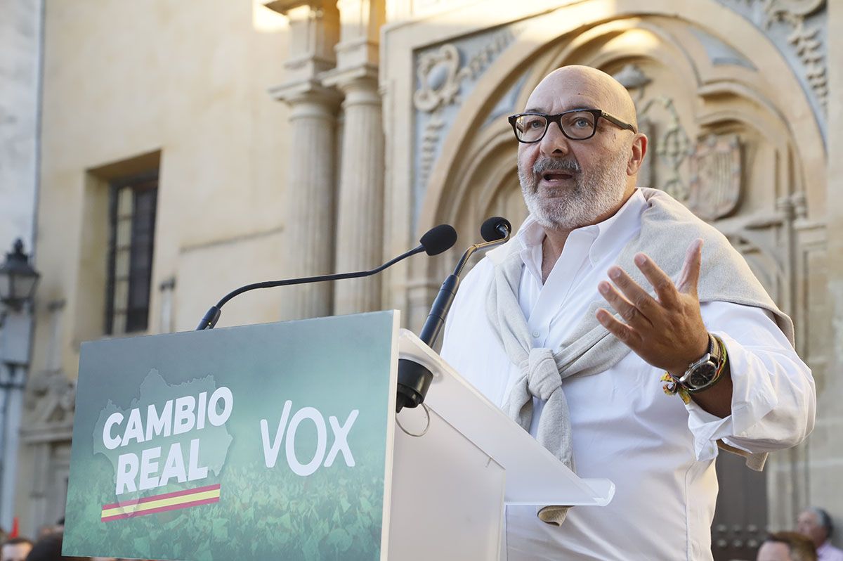 En imágenes el mitin de Vox en Córdoba con Abascal y Olona