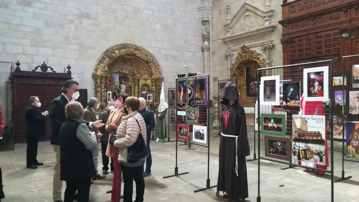 Exposición sobre la Semana Santa celebrada en un año anterior.