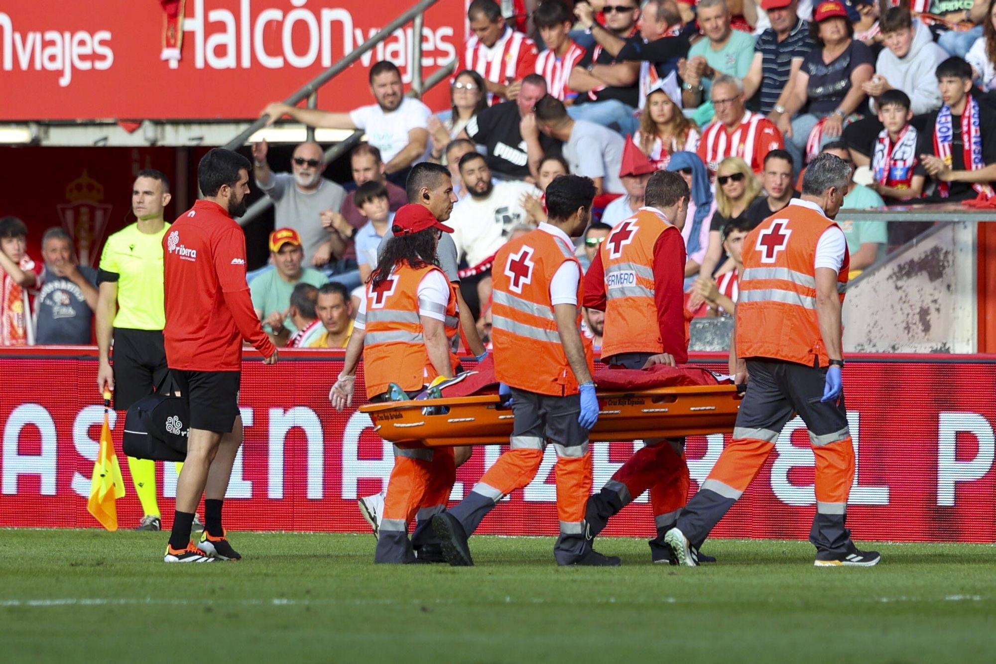 Derbi asturiano: las imágenes del partido entre el Sporting y el Oviedo en El Molinón
