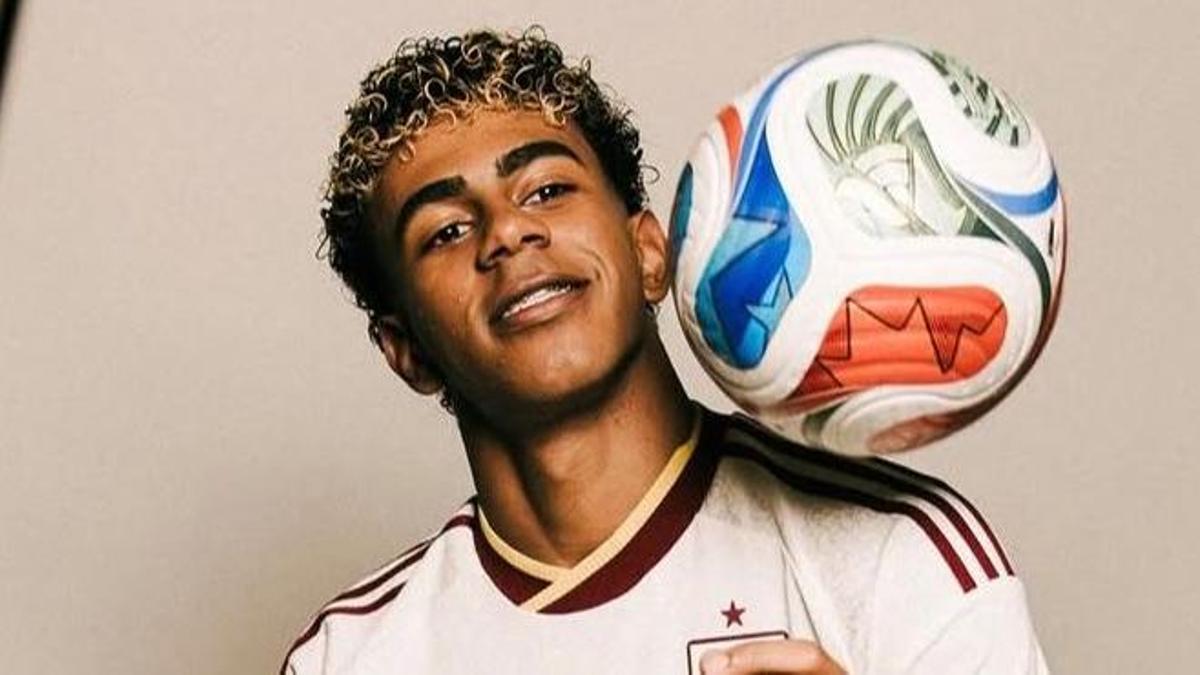 Lamine Yamal, con la Selección Española de Fútbol