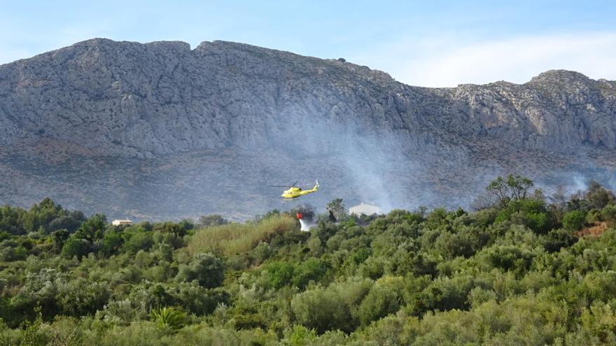 Estabilizado el incendio de Beniarbeig tras arrasar tres hectáreas