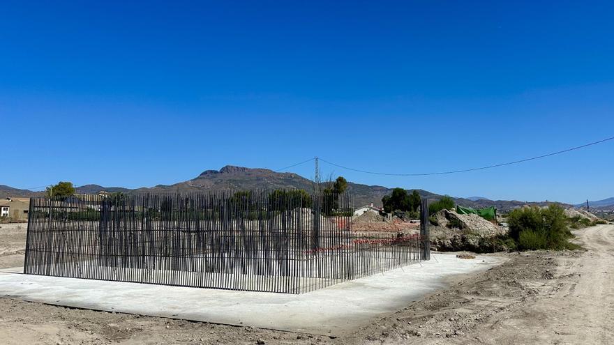 El viaducto del AVE de Béjar, en Lorca, ya tiene cimientos