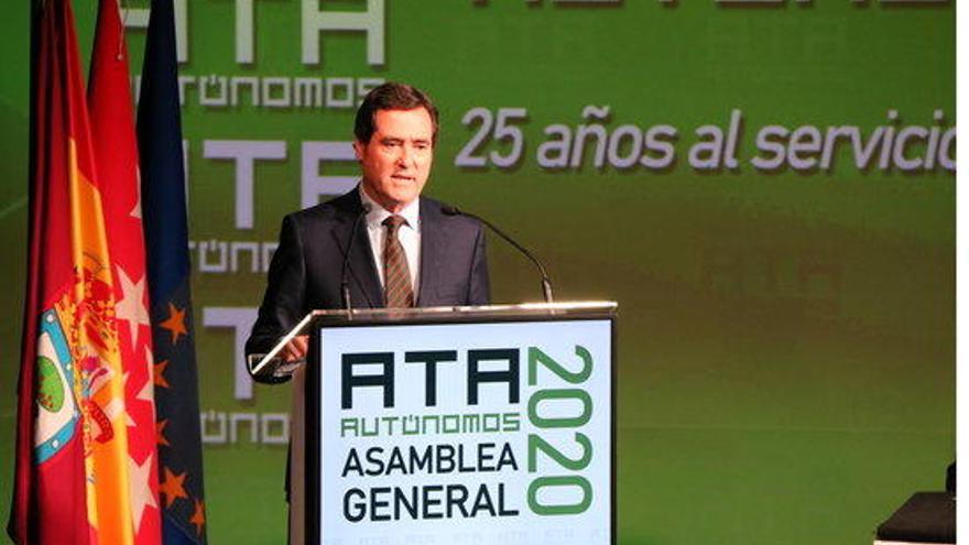 El president del CEOE, Antonio Garamendi, durant la seva intervenció a la clausura del congrés de l&#039;ATA