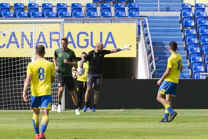 17.04.19. Las Palmas de Gran Canaria.Fútbol segunda división temporada 2018-19. Entrenamiento de la UD Las Palmas. Estadio de Gran Canaria.  Foto Quique Curbelo  | 17/04/2019 | Fotógrafo: Quique Curbelo