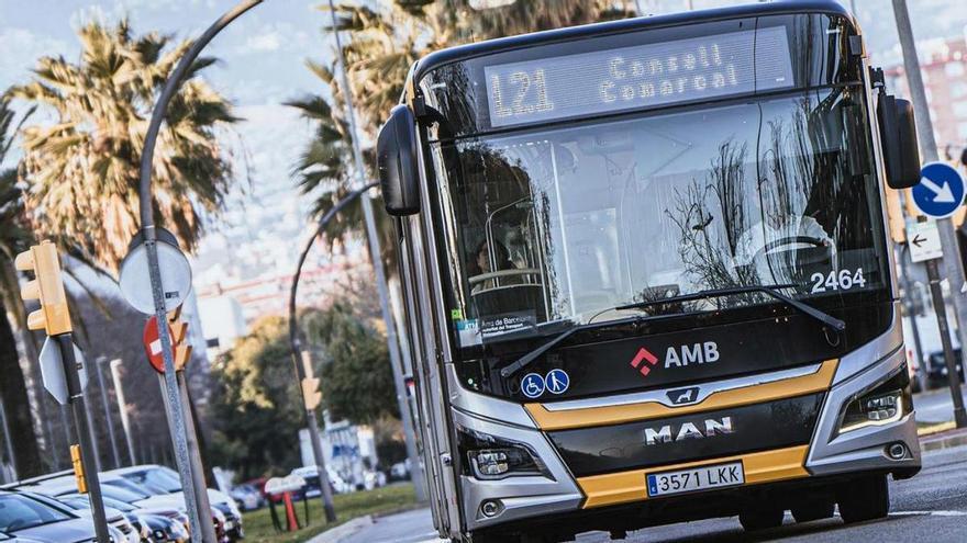 Els conductors d’autobús de l’Hospitalet posen fi al conflicte laboral