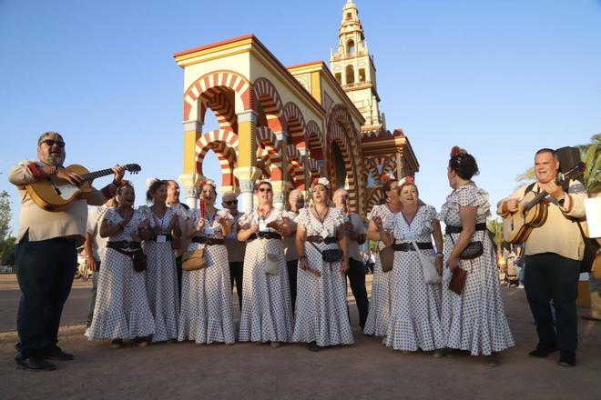 El pasacalles rociero en la Feria de Córdoba, en imágenes