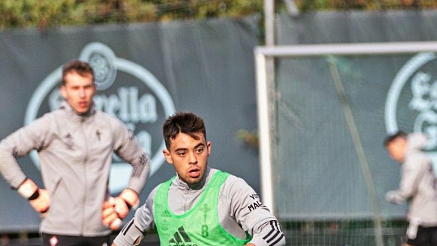 Beltrán y Rubén, en un entrenamiento en A Madroa. |   // RCCV