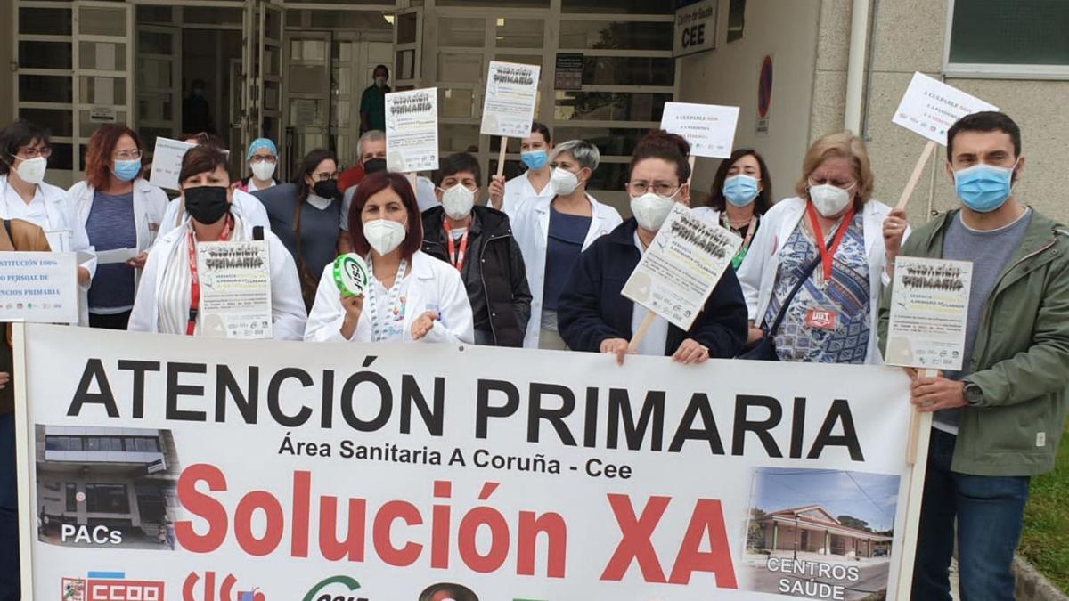 Protesta de trabajadores de centros de salud de A Coruña. |   // L.O.