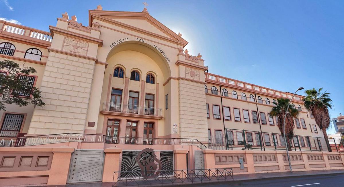 Fachada principal del colegio La Salle de la capital tinerfeña. | E. D.