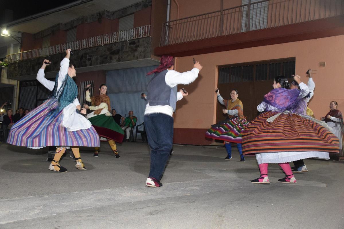 Folclore con acento transfronterizo en el Festival Internacional de de Aulas de Música de Aliste y Tras os Montes Folclore con acento transfronterizo en el Festival Internacional de de Aulas de Música de Aliste y Tras os Montes