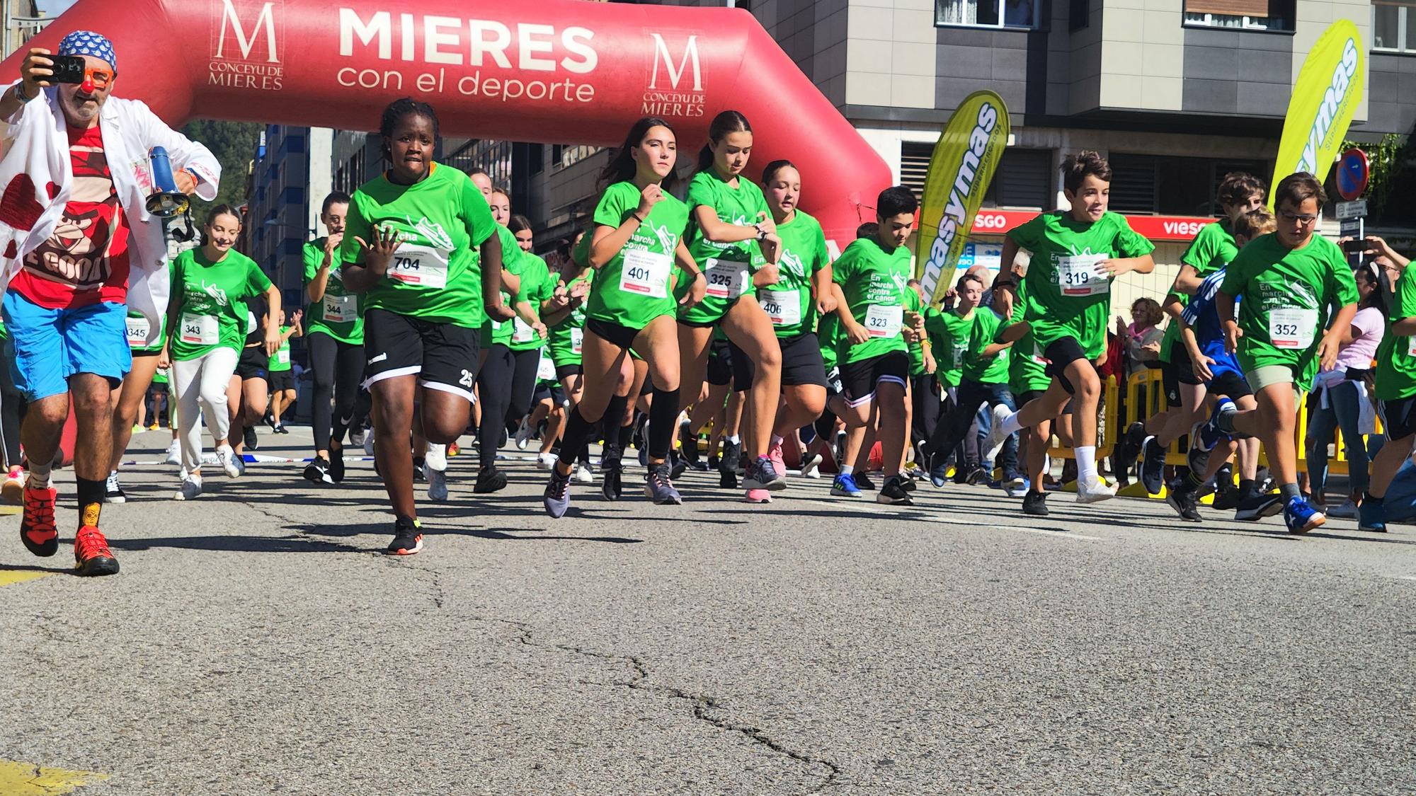 EN IMÁGENES: Asturias se echa a la calle para correr contra el cáncer