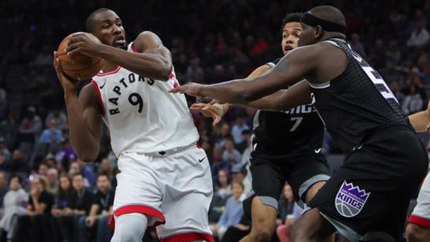 Serge Ibaka durante el encuentro con los Kings