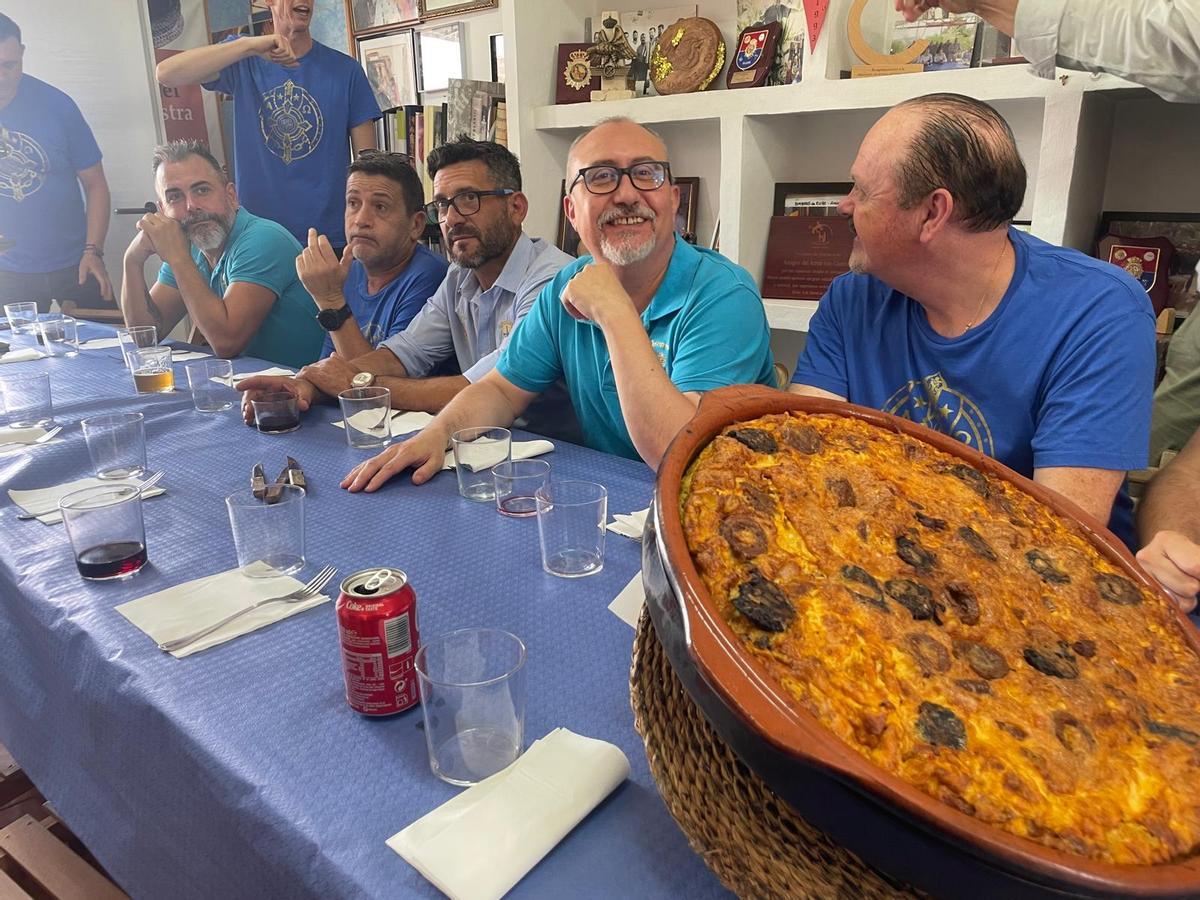 Una simpática foto del encuentro gastronómico de este miércoles en Elche
