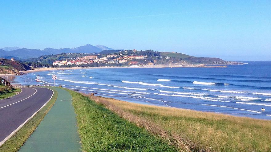 Trasladan a Gijón un cadáver rescatado en el Cantábrico por unos pescadores