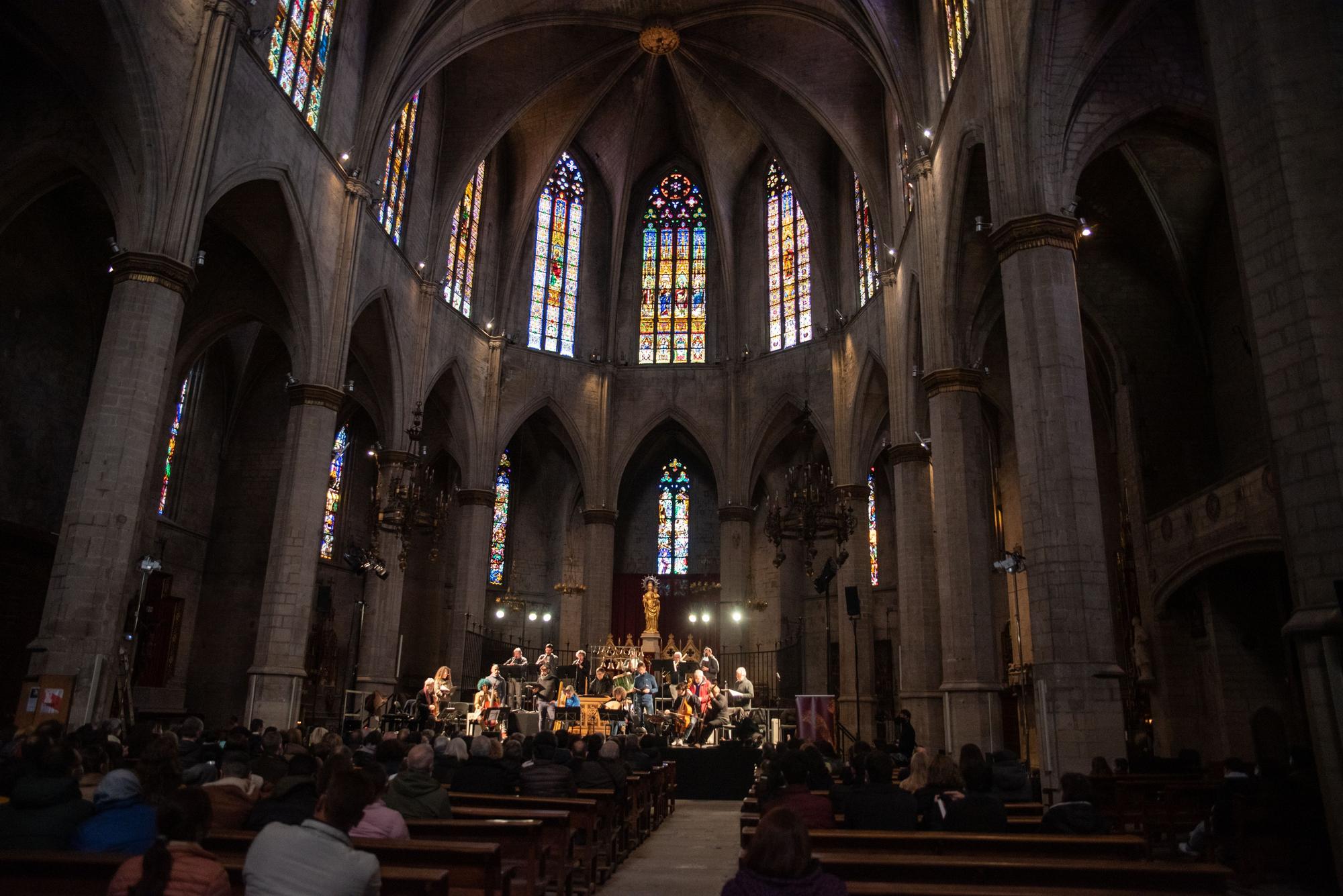 L'assaig previ al concert de Savall a la Seu de Manresa, en fotos