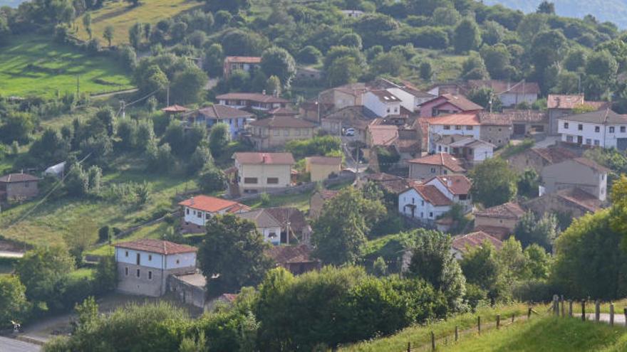 La localidad cabraliega de Asiegu se lleva el premio al Pueblo Ejemplar de Asturias 2019