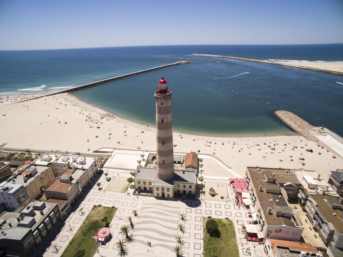 Vista del faro da Barra.