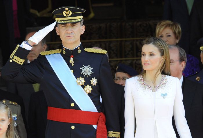 El rey Felipe VI y la reina Letizia tras ser coronado Rey