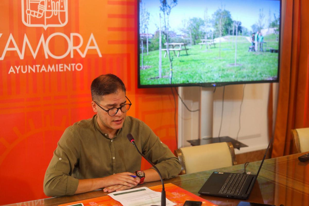 Zamora. concejal de Obras, Movilidad, Infraestructuras y Participación Ciudadana, Pablo Novo, presenta el proyecto de forestación Valorio-Lobata 2